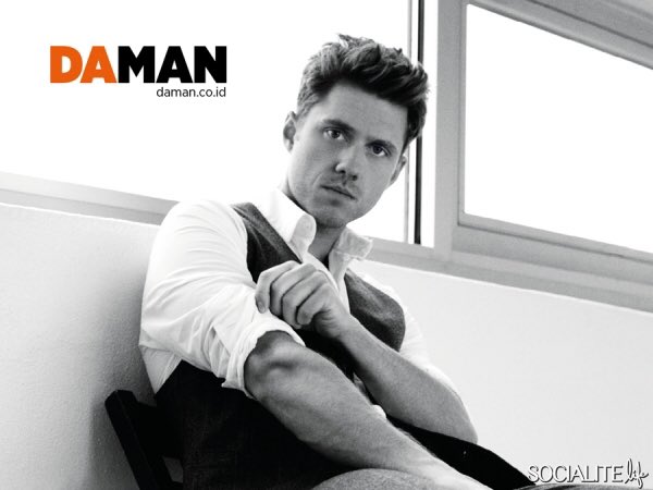 HAPPY BIRTHDAY TO THE BEAUTIFUL,TALENTED AARON TVEIT!       