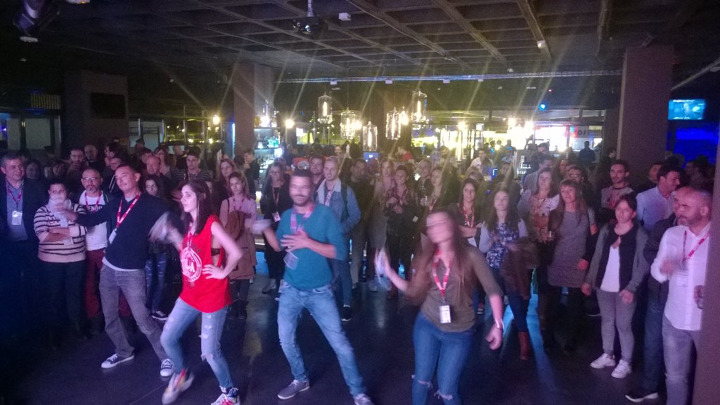 TonyAguilarOfi's tweet photo. Enhorabuena @Ubisoft_Spain por la fiesta de lanzamiento del #JustDance2016 Gracias por contar conmigo por 5° año! https://t.co/nkFDICb69U