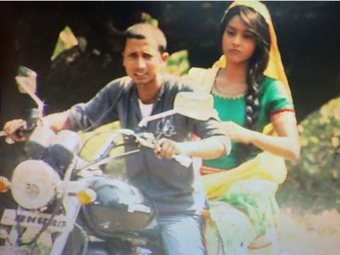 #UnseenPic of <a href="/RParulkar/">Rashmi Maiskar Parulkar</a> .Having a ride !! <a href="/SonyTV/">sonytv</a> <a href="/_MaharanaPratap/">Maharana Pratap</a>