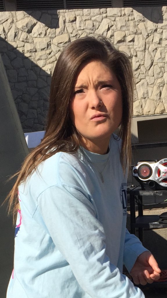 JoshForKing2016's tweet image. When you're not voting Jeremy Hale &amp;amp; Kim Lake for Homecoming King and Queen @KimForQueen