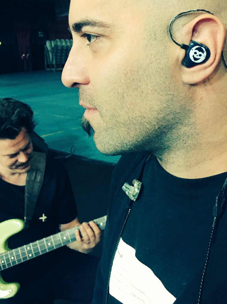 Negramaro's tweet image. ...si riparte!!! #LaRivoluzioneStaArrivando #lrsatour2015 #prove #start