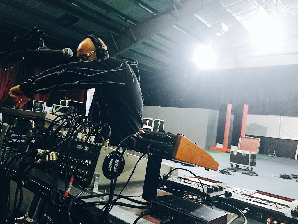 Negramaro's tweet image. ...si riparte!!! #LaRivoluzioneStaArrivando #lrsatour2015 #prove #start