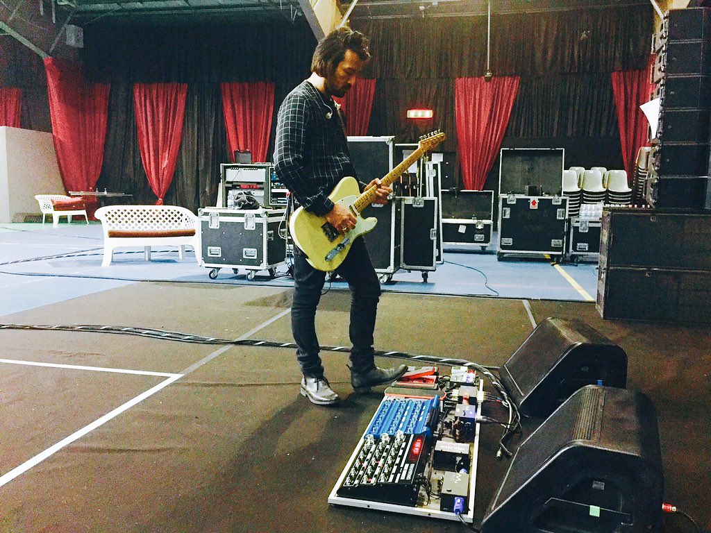 Negramaro's tweet image. ...si riparte!!! #LaRivoluzioneStaArrivando #lrsatour2015 #prove #start
