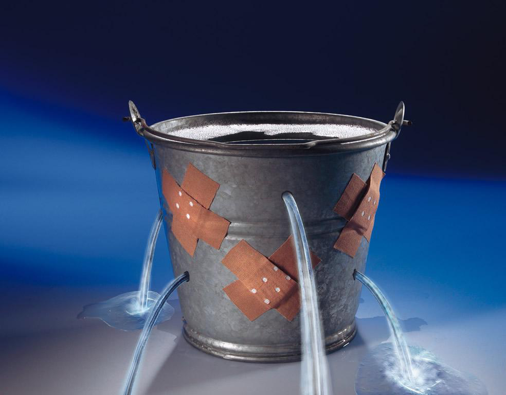 StainsOnPanes's tweet photo. Ditch leaky bucket &amp; old dirty water! Come on board with a professional reliable window cleaning service #BeckBromFL https://t.co/fxaOIWh1Md