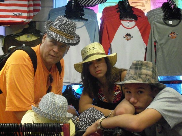 KimForQueen's tweet image. When you say you aren't voting for Kim...