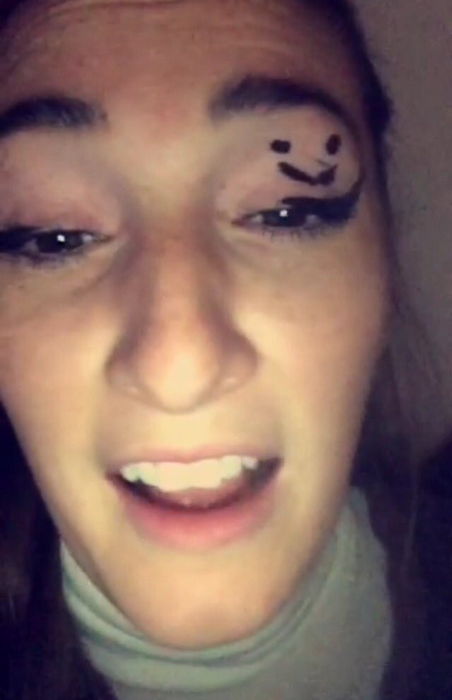 jessicarosex3's tweet image. @beth_baxter just be happy guys