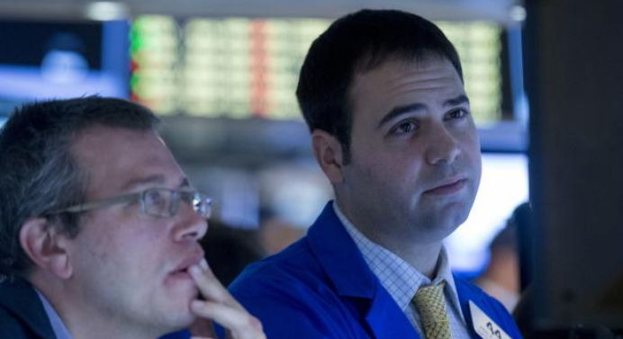 OptionsQuest's tweet image. Decline in healthcare stocks checks gains by GM, tech reut.rs/1MDOvU1 via @Reuters