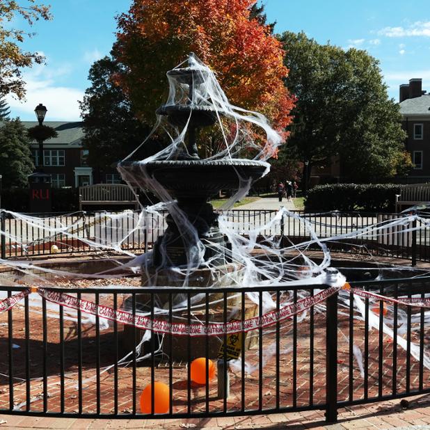 The fountain has been transformed on this hauntingly beautiful fall day. #hauntedhighlanders