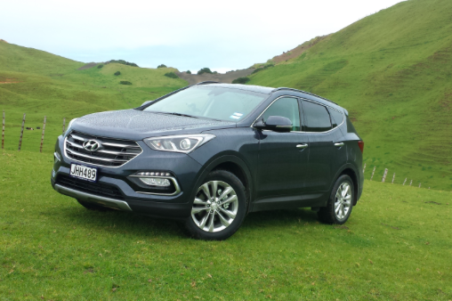 TheRuralNZ's tweet photo. Had a great day yesterday thanks to @HyundaiNZ, got a little lost in the new Santa Fe Series II...#GetLostInNZ https://t.co/O9t9p10PMo