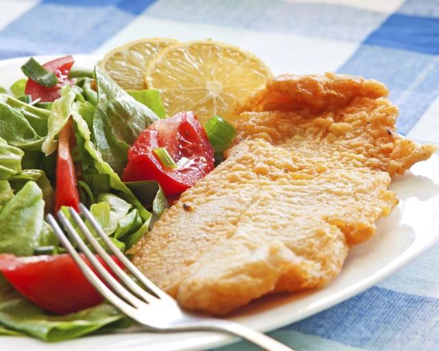 USCatfish #ProTip:

When preparing fish, cook entirely throughout. More useful advice here: bit.ly/1Lw7JhR