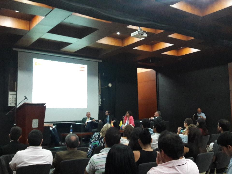 VlPanel's tweet image. Le damos la palabra a la Sra. Elisa Carbonell Martín, de parte de España.