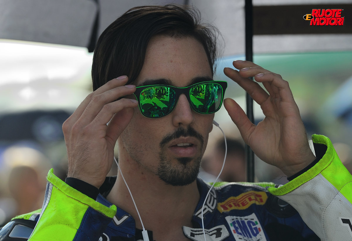 <a href="/CIVtv/">CIV.tv</a> <a href="/motoxracingIT/">Motoxracing</a> <a href="/tambu_2/">Roberto Tamburini</a>