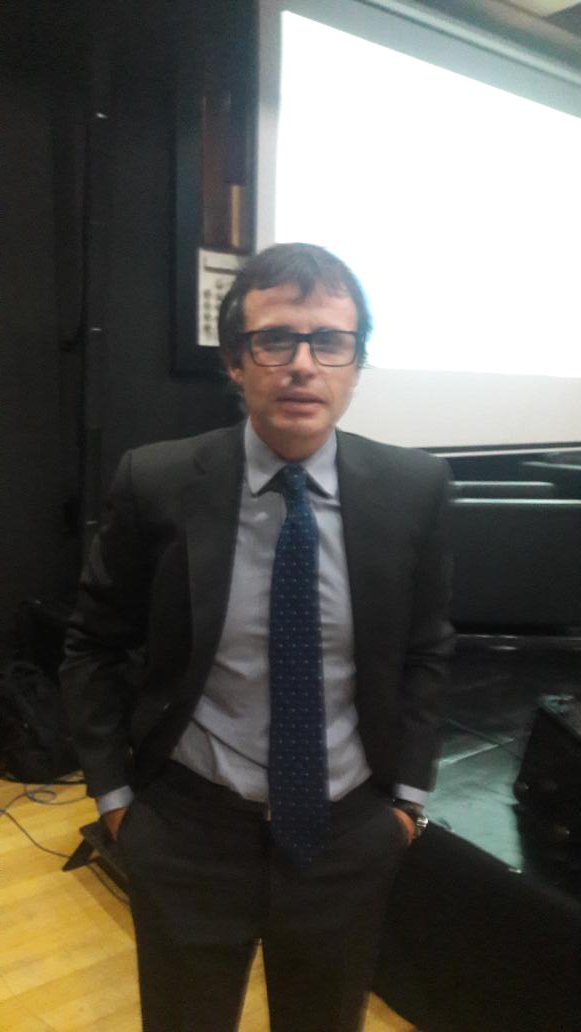 VlPanel's tweet image. Cedemos la palabra a el Dr. Marc Remis Castelltor