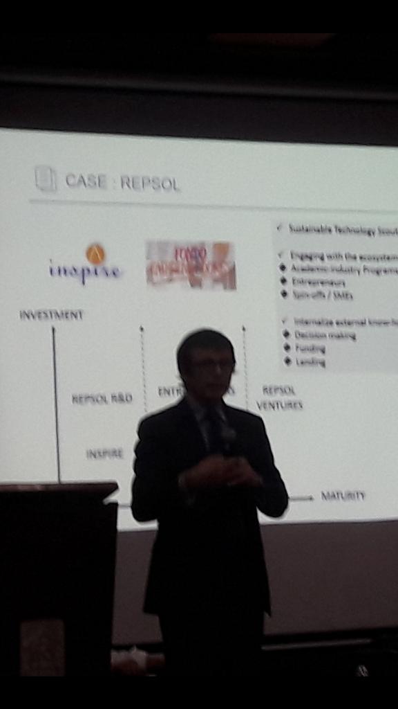 VlPanel's tweet image. 