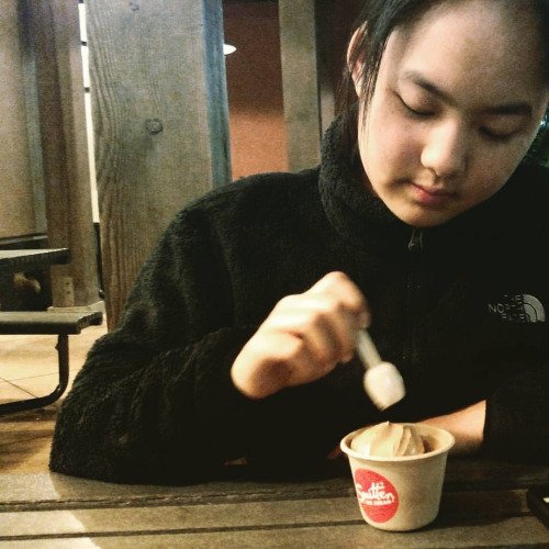 She was learning about liquid nitrogen so we went to Smitten for... j.mp/1NViM6Q