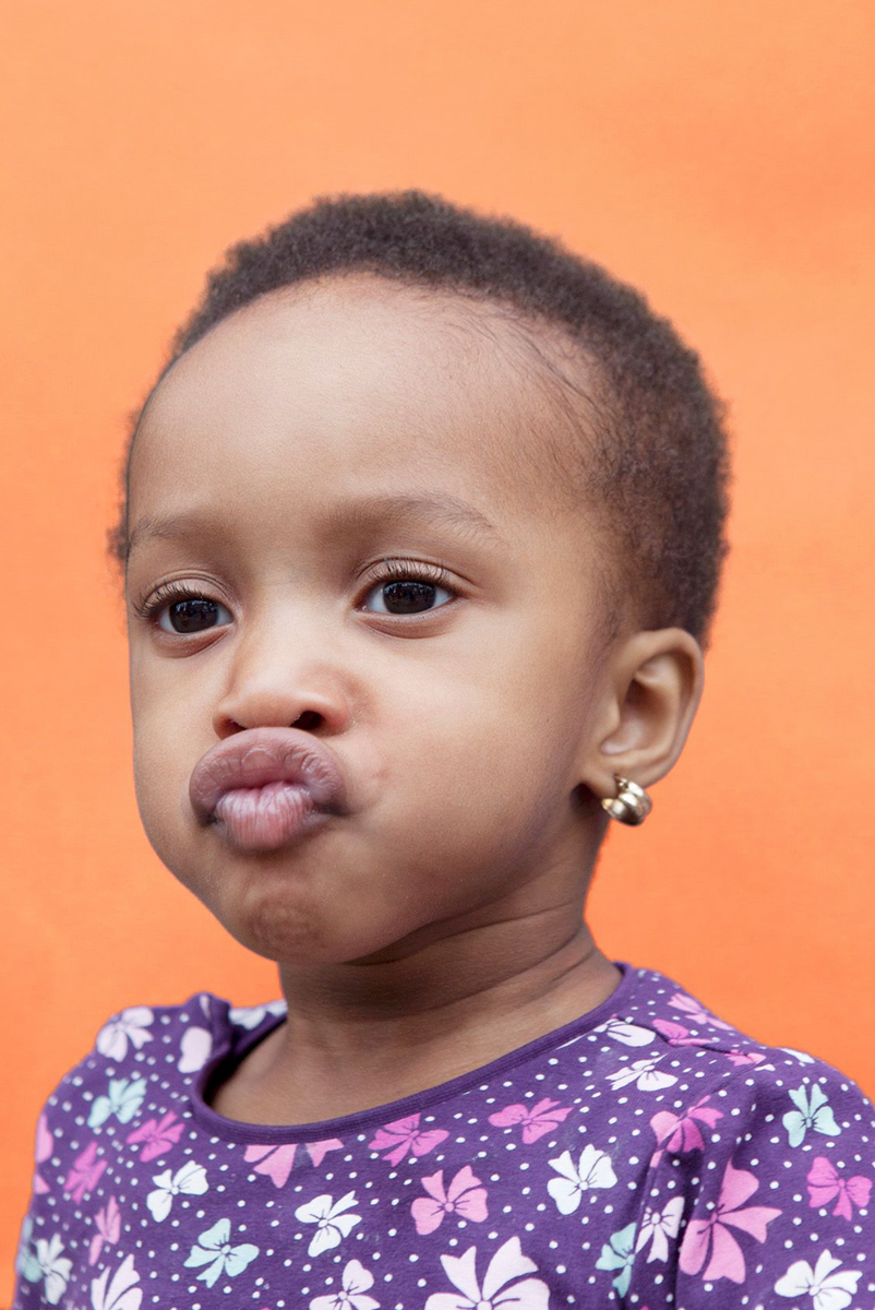 Femaales's tweet photo. "New Photo Series Captures The Carefree Beauty Of Black Kids’ Hair"  https://t.co/hDysRoxihR #emilystein #yougogirl https://t.co/7RJELHV277