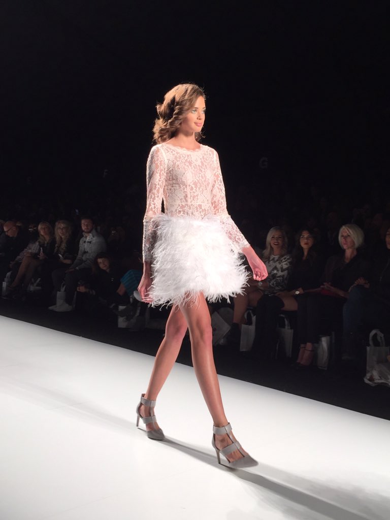 KENTONSTYLE_'s tweet photo. Light and white - love this feathered number @_NARCES! #wmcfw https://t.co/cdUgMNSiWw