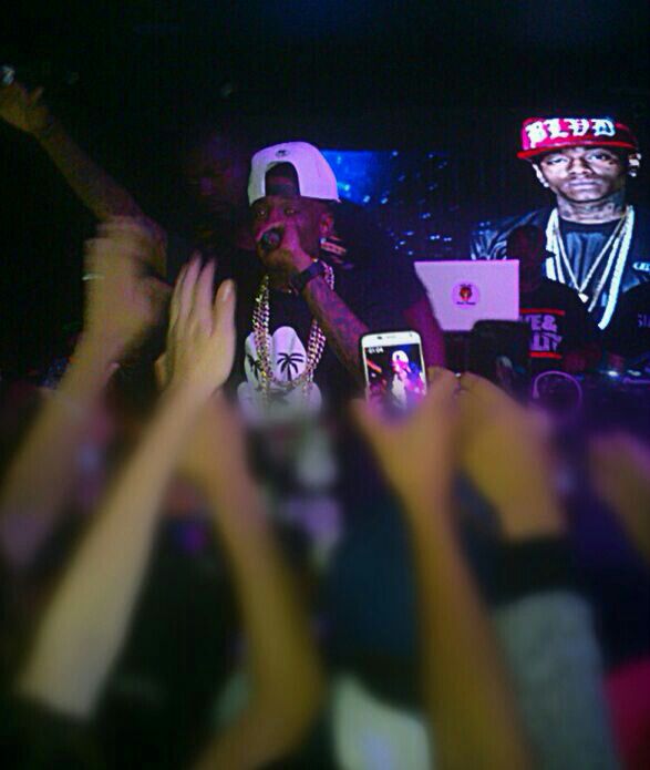 cabide22's tweet photo. @souljaboy @blvdsupply @SBeezyLights #SouljaBoy #souljaboyinbrazil #luvsoulja #praiaclub https://t.co/DrcUJtQTet