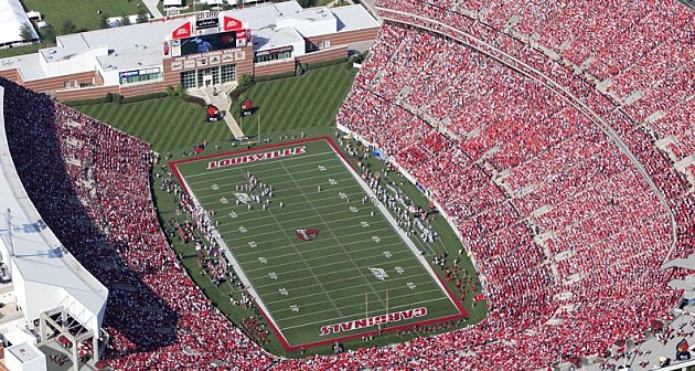 BlakeAsher24's tweet photo. Honored to say I am committed to the University of Louisville! #L1C4 https://t.co/a0Q9ASo7se