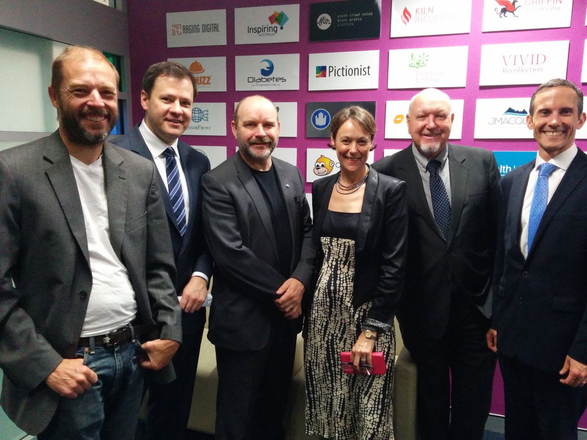 Labour engaging with #startups at <a href="/CBR_IN/">Canberra Innovation Network</a> - some good and interesting conversations on policy <a href="/edhusicMP/">edhusicMP</a> <a href="/ALeighMP/">Andrew Leigh</a>