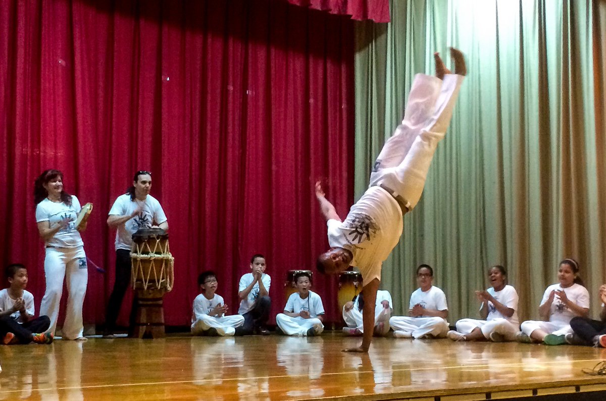 globalartstogo's tweet photo. Giving 'n getting respect &amp; supporting social-emotional skills w/ #AfroLatinArts, #global_learning #Capoeira #artsed https://t.co/EXctqCRFv8