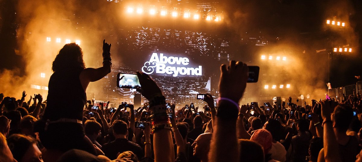"Tu hogar se encuentra en el mismo lugar." #Diciembre <a href="/aboveandbeyond/">Above & Beyond</a> #ARGENTINA #ABGTour 🔊 @Abgrouptherapy.