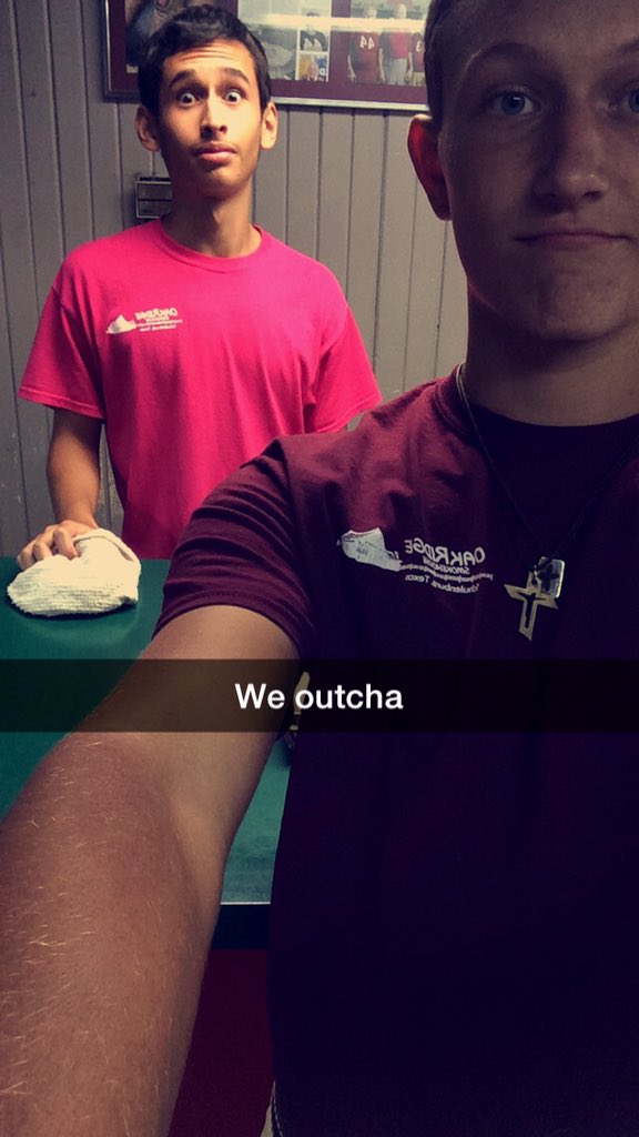 gwetuski7's tweet photo. Happy Birthday Rudyyyyy🎉🎈 #oakridgebuddys #statemanager https://t.co/hv8Qp2gmBP