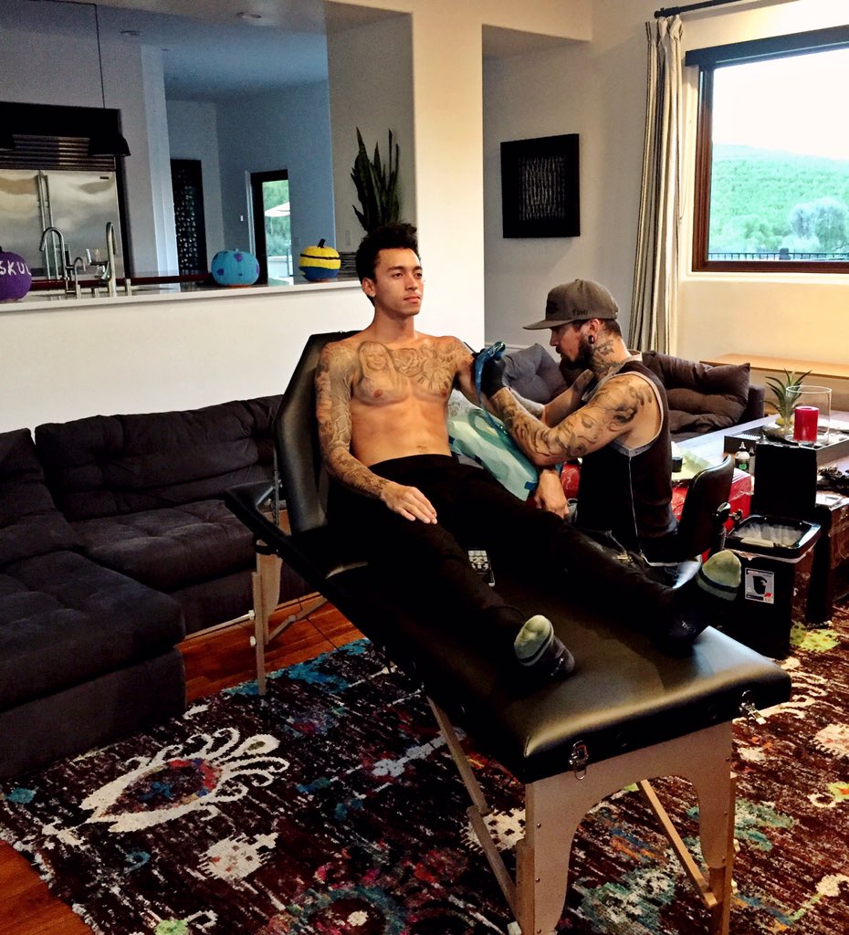 Nyjah Huston on Twitter: "Tattoo days at the crib! https