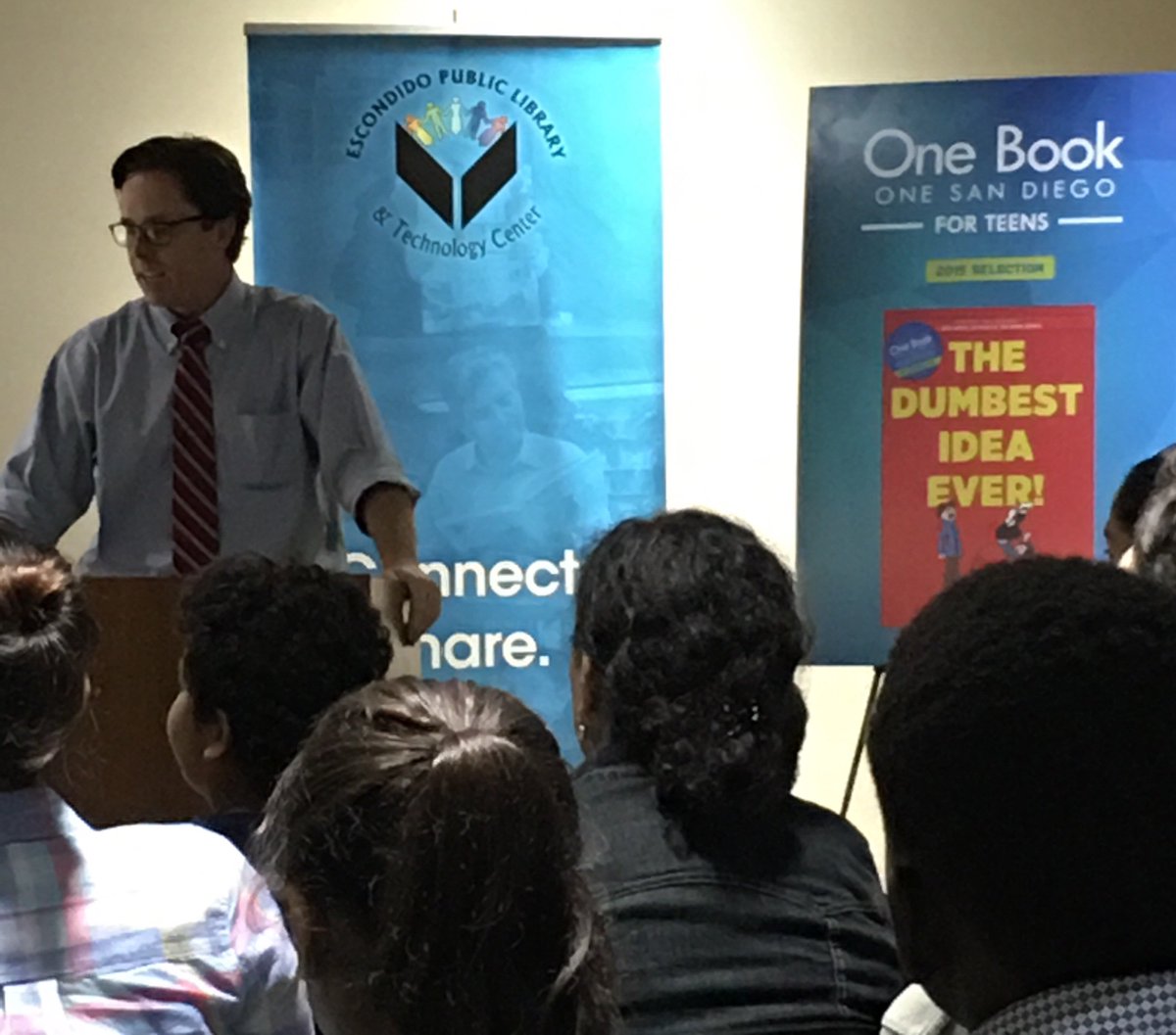 escolibrary's tweet image. @BowlersDesk introducing @jimmygownley at the @escolibrary #OBOSD event. #escondido #escolibrary