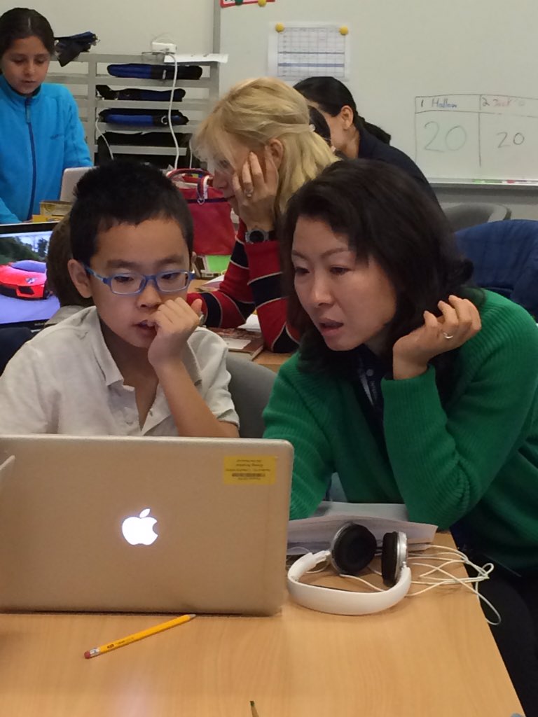 Grade 4 students sharing their Earth Changes screencasts with parents #learnisb