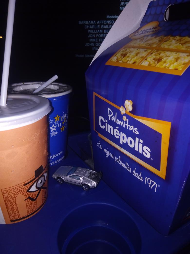 Daniel_VT's tweet photo. Ya sólo la tercera parte! #bbtfday #cinepolis #durango https://t.co/iVy5y1s6IB