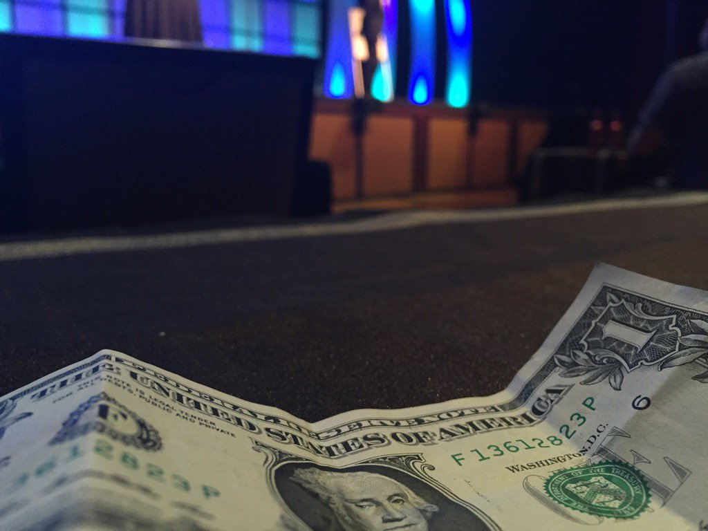 julienguittard's tweet image. No f*** way... #zendcon @LiorSuchard