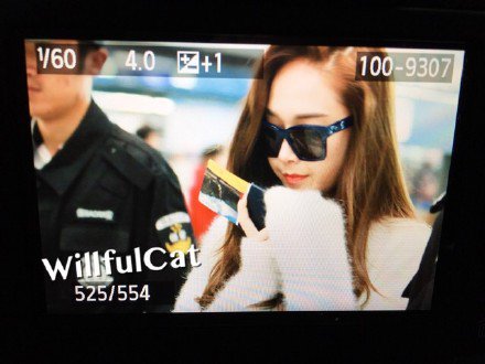 [PIC][22-10-2015]Jessica trở về Hàn Quốc vào trưa nay CR5V2v5UwAAWhol