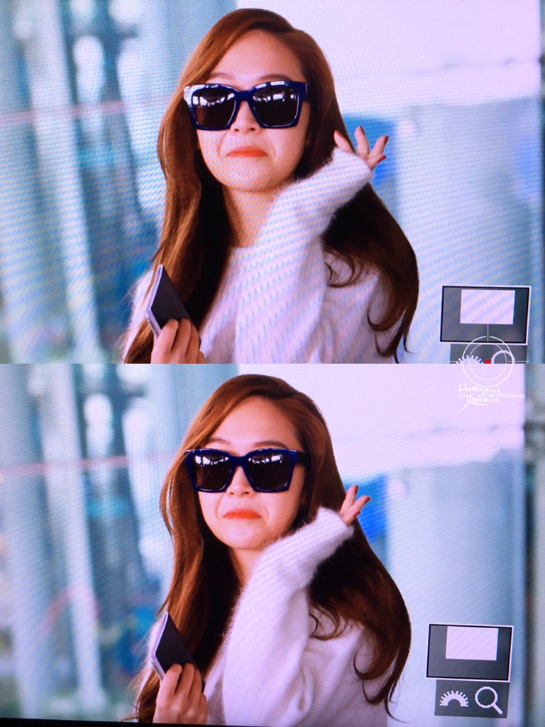 [PIC][22-10-2015]Jessica trở về Hàn Quốc vào trưa nay CR5l-HGUwAA4Y2-