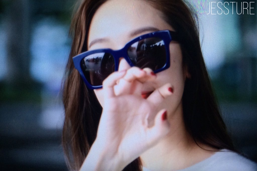 [PIC][22-10-2015]Jessica trở về Hàn Quốc vào trưa nay CR5lEWPU8AA_qGN