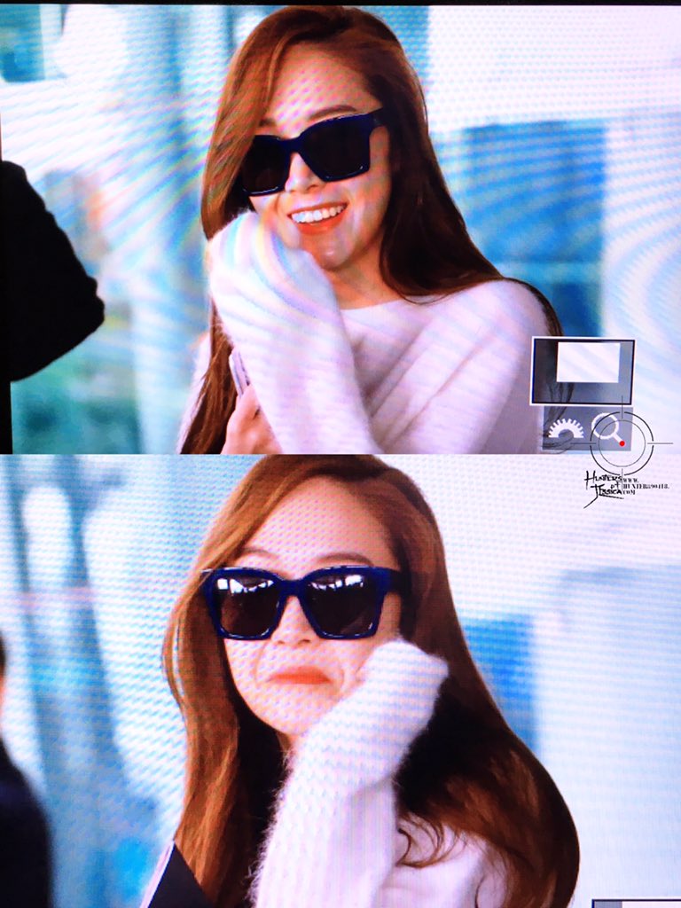 [PIC][22-10-2015]Jessica trở về Hàn Quốc vào trưa nay CR5lNThUcAAS4b4