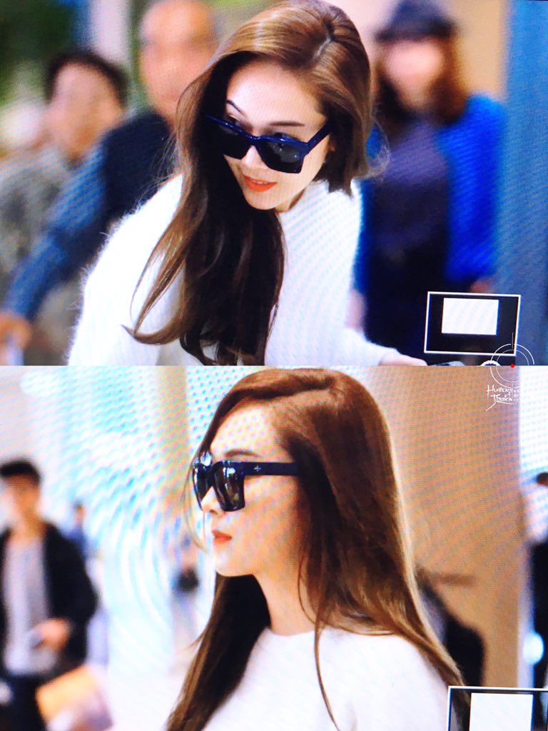 [PIC][22-10-2015]Jessica trở về Hàn Quốc vào trưa nay CR5lOwqUYAAfv3R