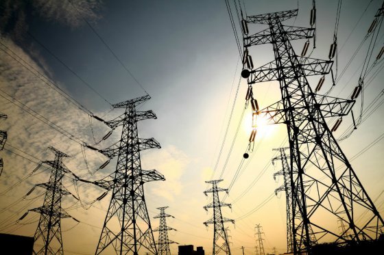 elespectador's tweet photo. Restaurar torres de energía atacadas en #Tolima costaría al menos $600 millones. https://t.co/nuhjiu4Bjj https://t.co/bkPdvR4Ku1