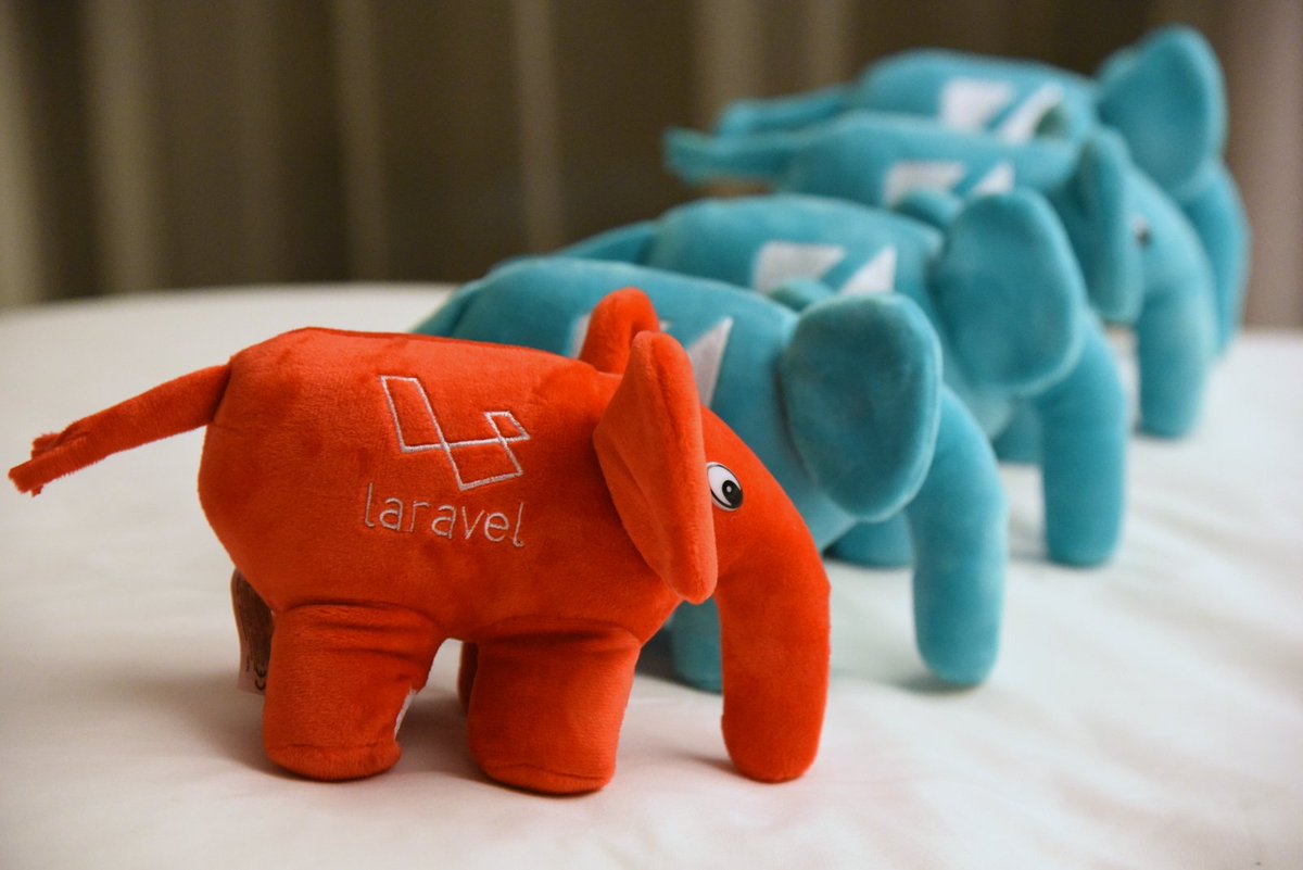 LaravelTweets's tweet image. RT zeevs: Thanks for the awesome laravelphp elePHPant, taylorotwell! #zendcon - (Tweet ) (…