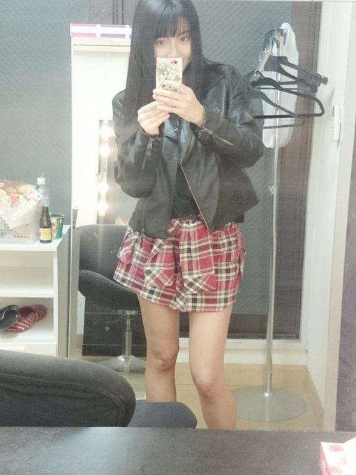 今から現場移動٩(๑❛.̮❛๑)۶ 今日の私服だよん٩(๑❛.̮❛๑)۶ https://t.co/xmVo32XN7y