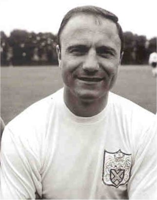 Happy Birthday to former defender George Cohen! 