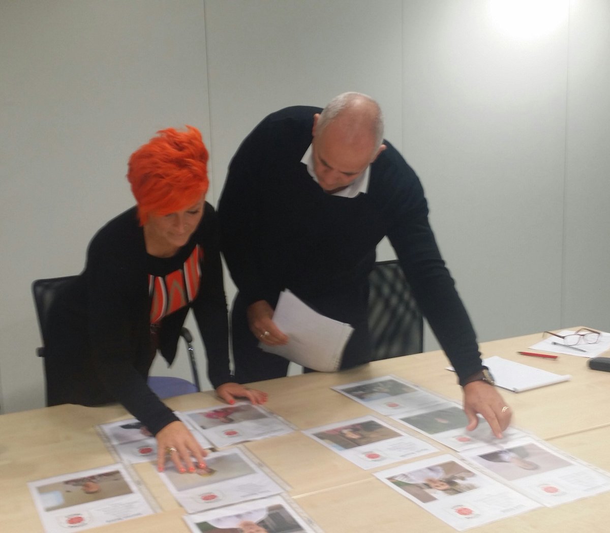 BronAfon's tweet image. Rob senior director @JoynerPACymru speed dating applicants for ten jobs working on our houses #ContractorBenefits