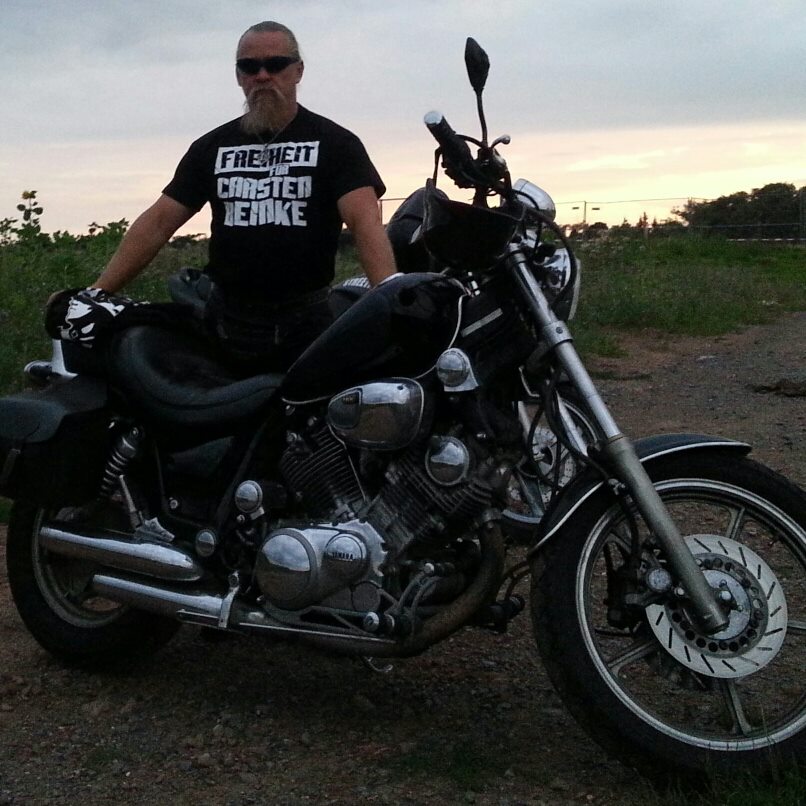 V-Mann Roy Elbert mit Support-Shirt f. Carsten Beinke rocker-info.net/vergeltung-rac… #VS #NPD #Nazis #GremiumMC #Nordhausen