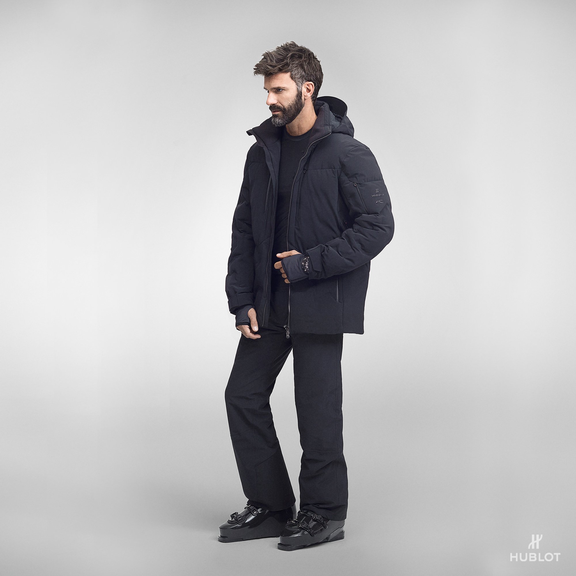 Hublot on X Kjus Hublot and Zermatt welcome the winter season with the innovative KJUS Company Hublot jacket https t ZcVB792P36 X