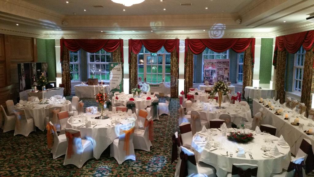 belsteadbhotel's tweet photo. How gorgeous is our #willowsuite come down from now until 9pm #wedding #lush https://t.co/333HUWxRhg