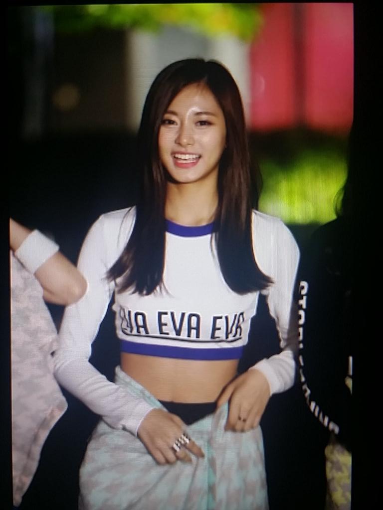 hanbeaniey's tweet photo. canci sekali tzuyu💕 https://t.co/PgAmbziqOY
