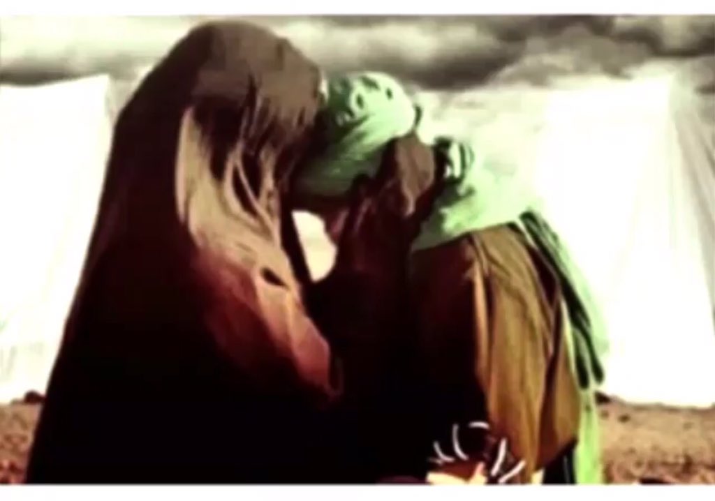 القاسم يشبه الحسن بصولاته 
صغير بالعمر وكبير بكلماته
من طب بالحومة هلهلت عماته
خمسة وثلاثين قتلت رمياته

#واقاسمااه