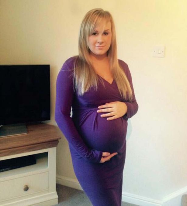 A shopper says she owes the life of her unborn baby to Tesco staff mirror.co.uk/news/uk-news/t…