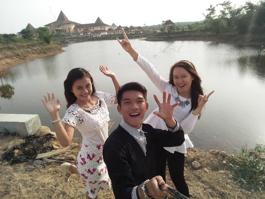 BellAngelous's tweet photo. @RagSa_k BellaAlvionanda.PenumanganBaru.Smkn1tbt. Pemda Penumangan #wisatatubaba https://t.co/t3hRihWccH