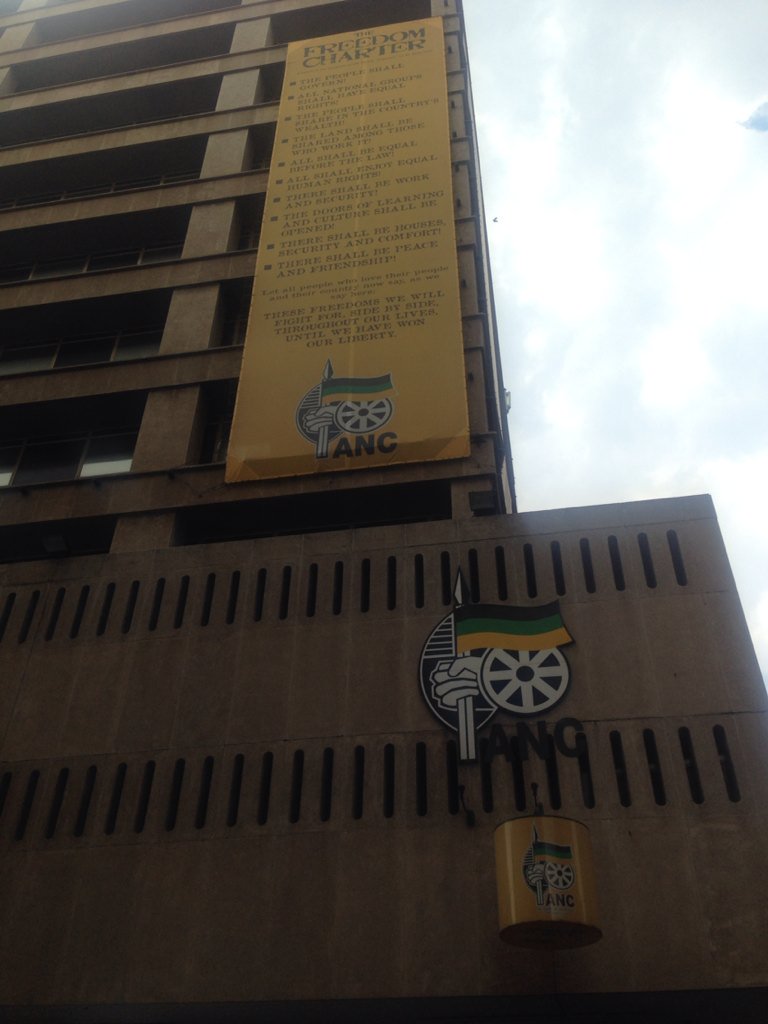 YouthVoiceRSA's tweet image. We are here! #WitsFeesWILLFall